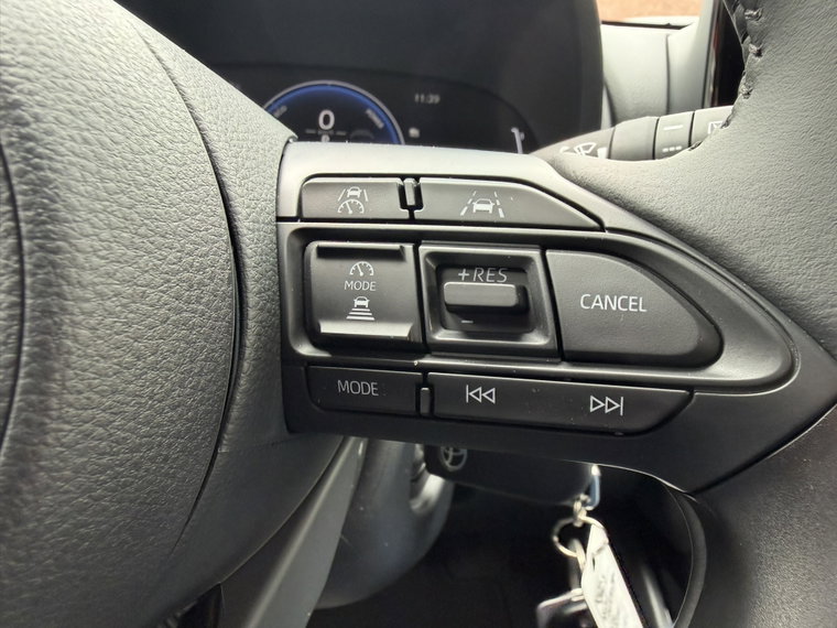 Vehicle Image 32