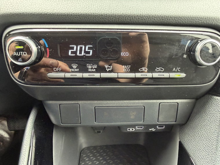Vehicle Image 37