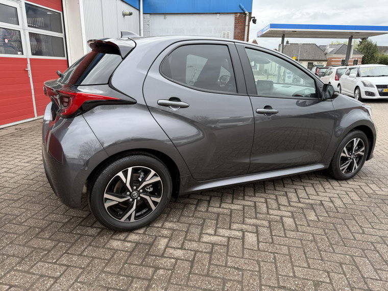 Vehicle Image 9