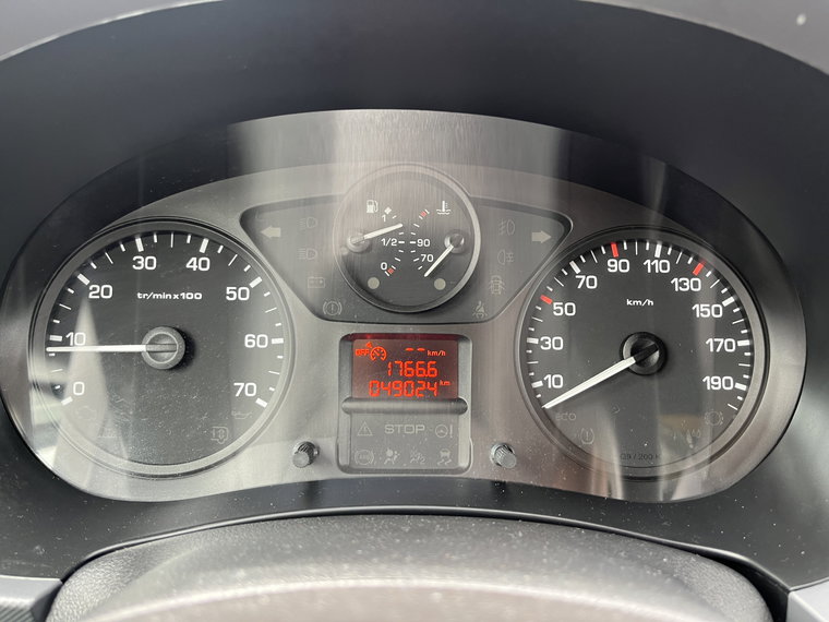 Vehicle Image 12