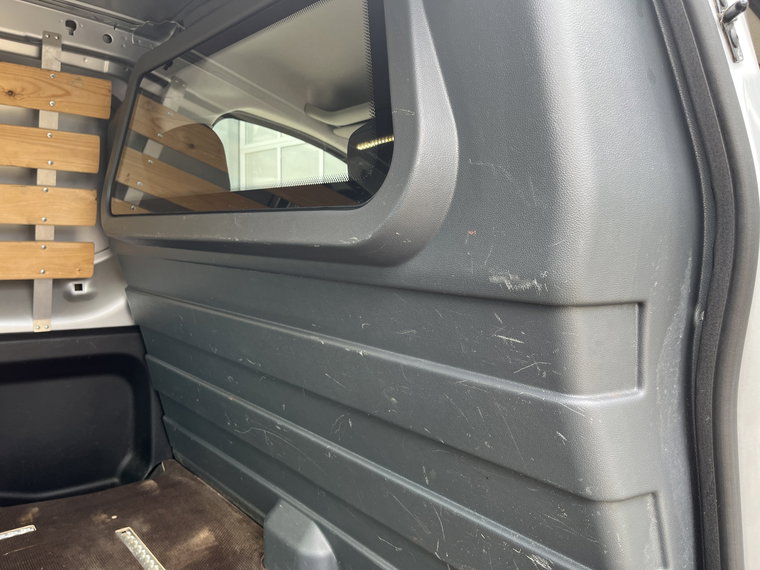 Vehicle Image 27