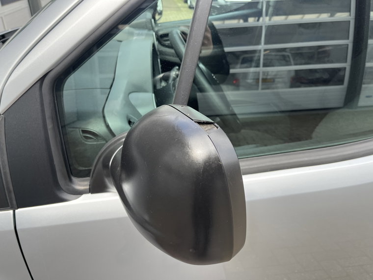 Vehicle Image 40