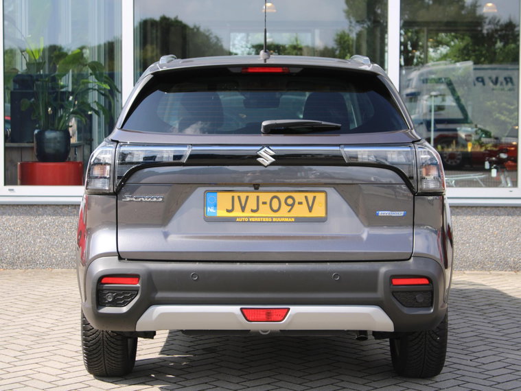 Vehicle Image 12