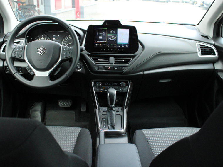 Vehicle Image 16