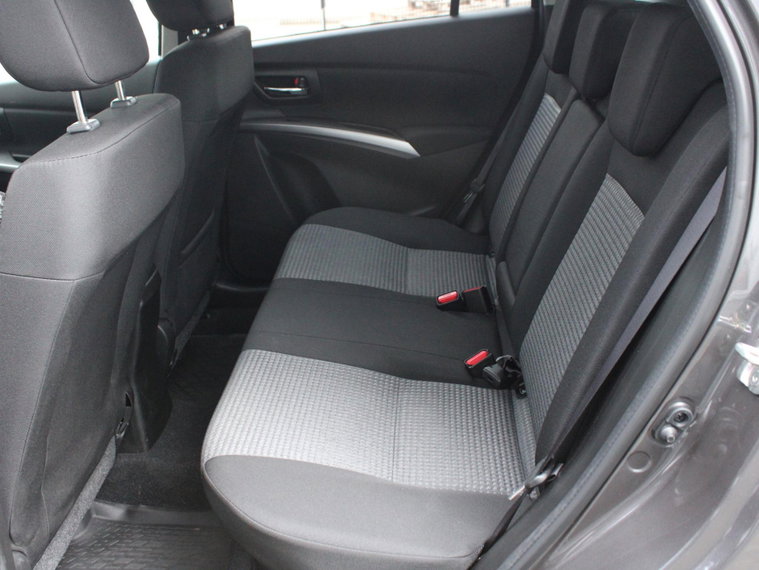 Vehicle Image 36