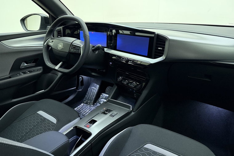 Vehicle Image 15