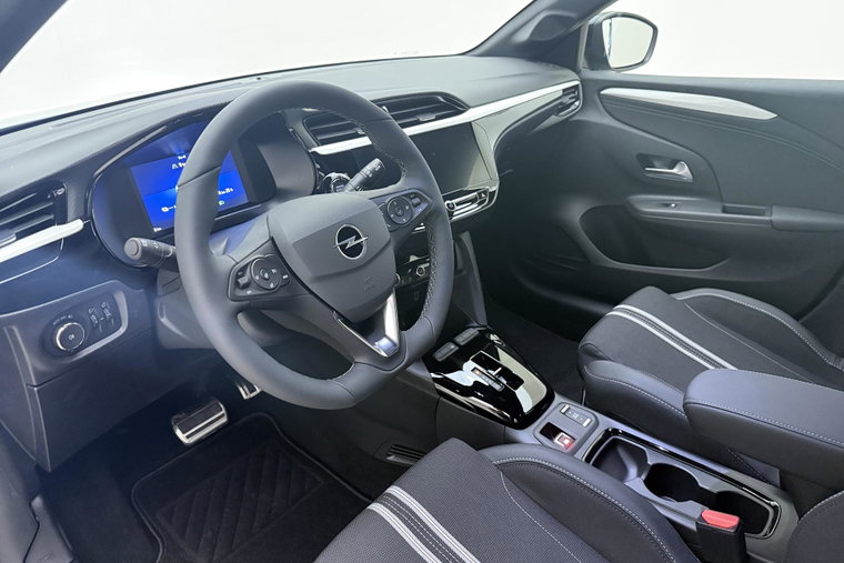 Vehicle Image 16