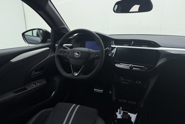 Vehicle Image 24
