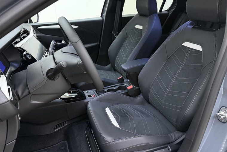 Vehicle Image 33