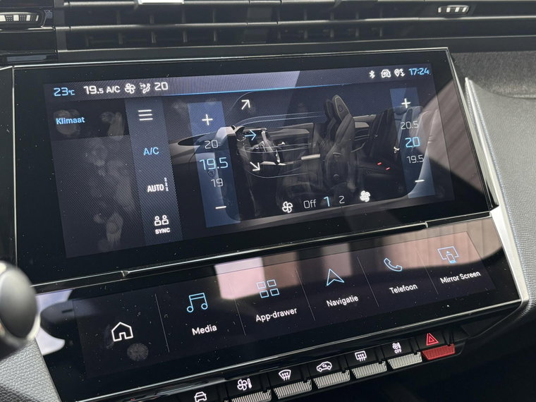 Vehicle Image 38