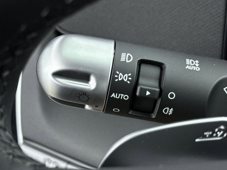 Vehicle Image 24