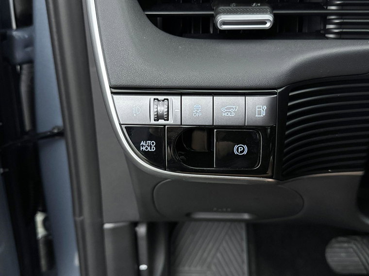 Vehicle Image 27