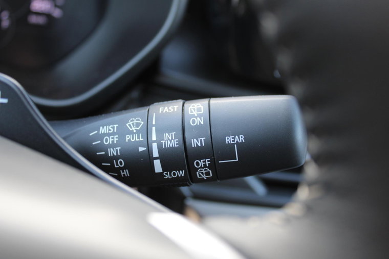 Vehicle Image 25