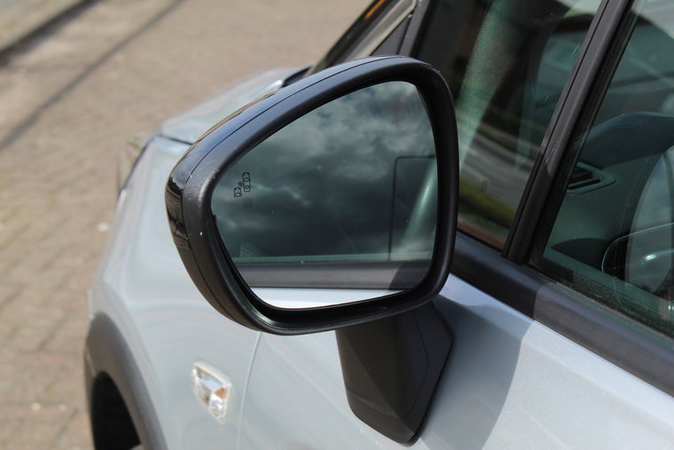 Vehicle Image 39