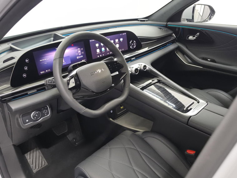 Vehicle Image 40