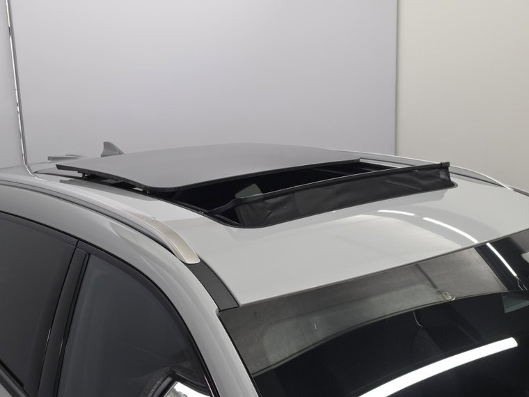 Vehicle Image 48