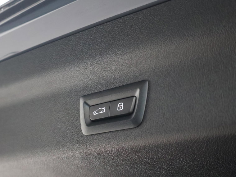 Vehicle Image 48