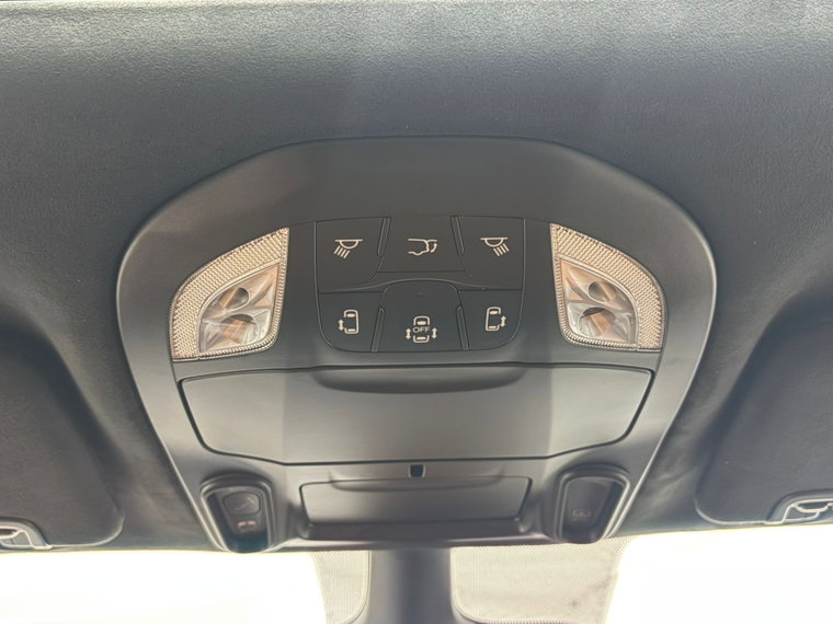 Vehicle Image 26