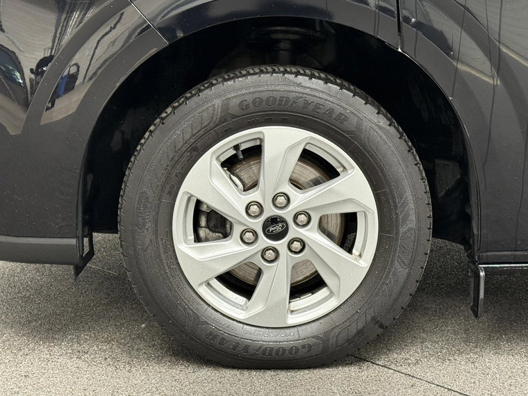 Vehicle Image 38