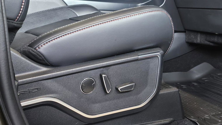 Vehicle Image 35
