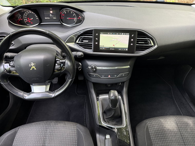 Vehicle Image 28