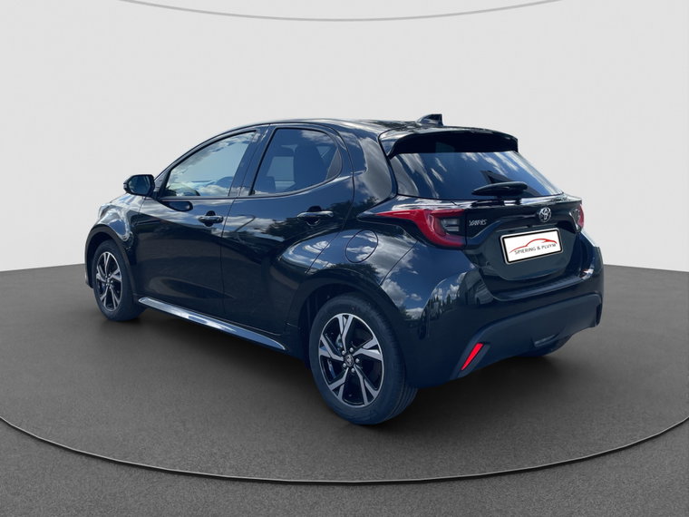 Vehicle Image 13