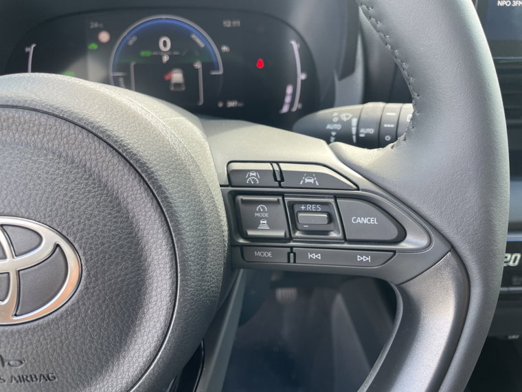 Vehicle Image 19