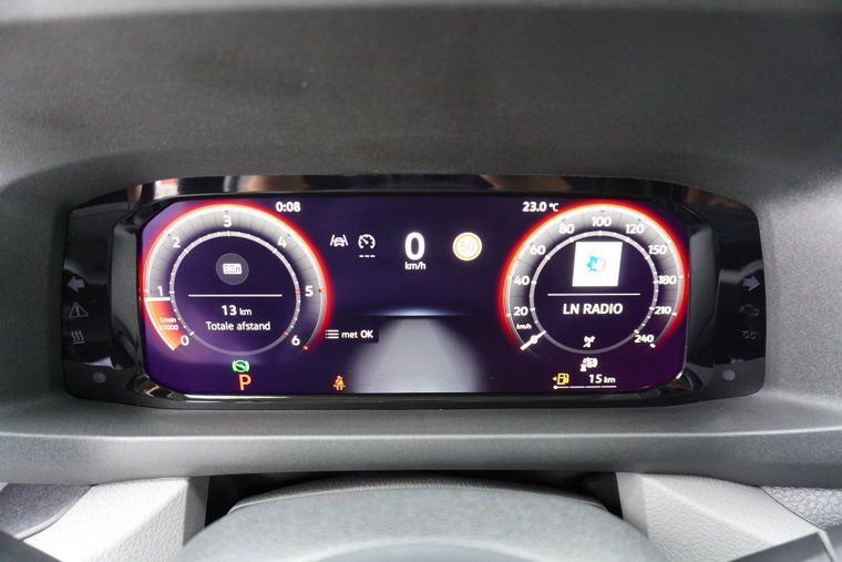 Vehicle Image 15