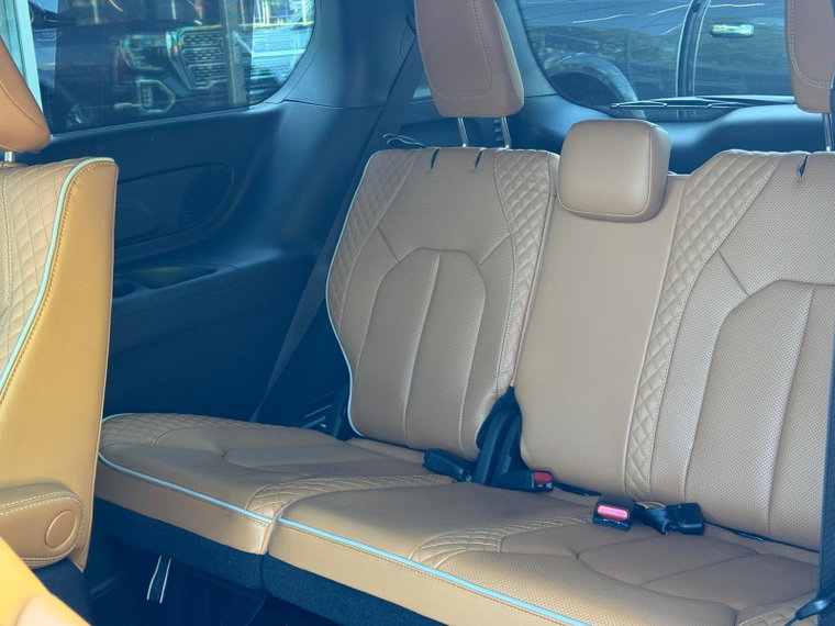 Vehicle Image 35