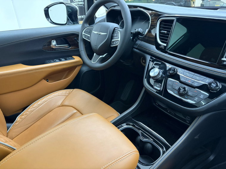 Vehicle Image 37