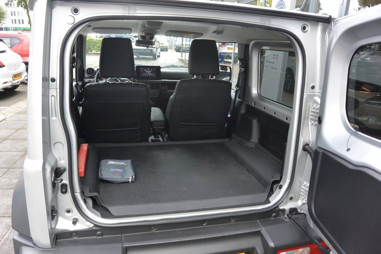 Vehicle Image 14