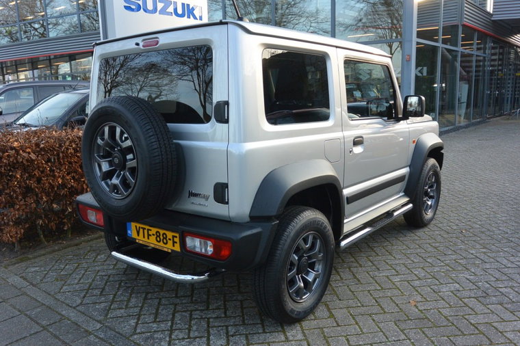 Vehicle Image 9