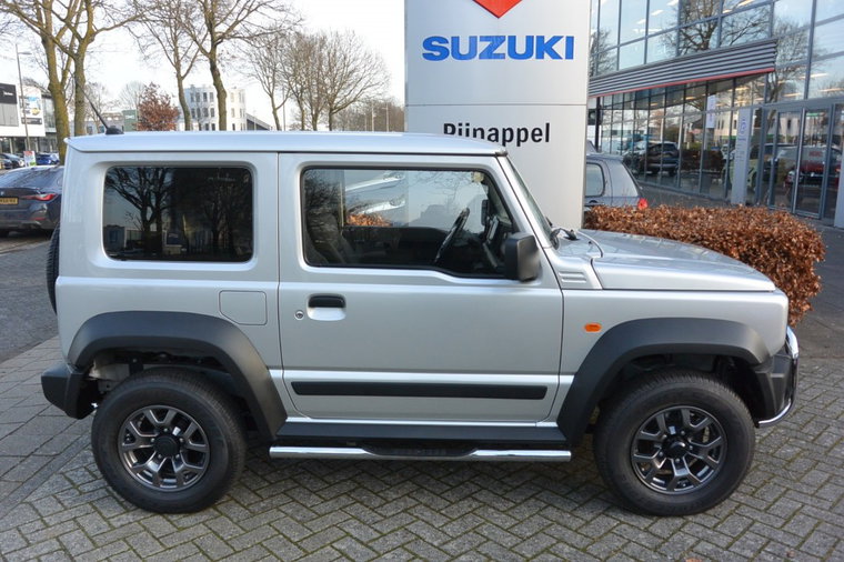 Vehicle Image 11