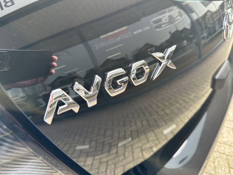 Vehicle Image 21