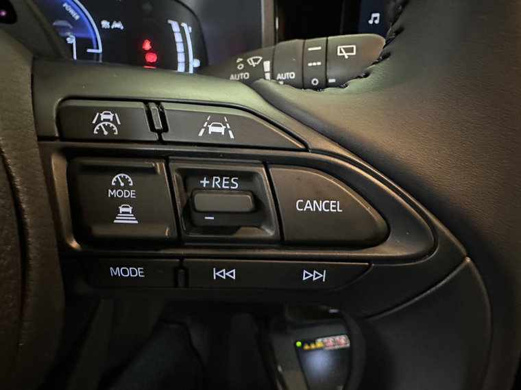 Vehicle Image 32