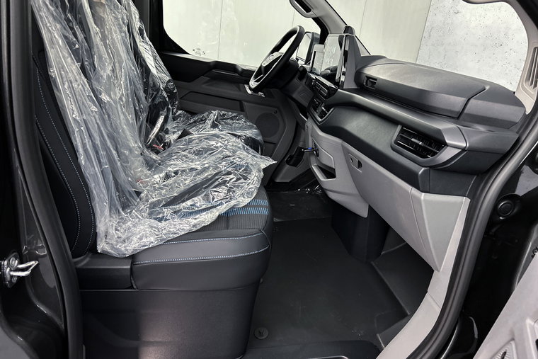 Vehicle Image 22