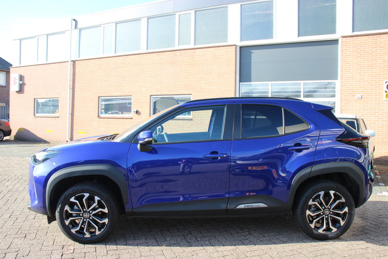 Vehicle Image 4