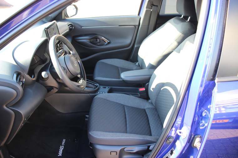 Vehicle Image 9