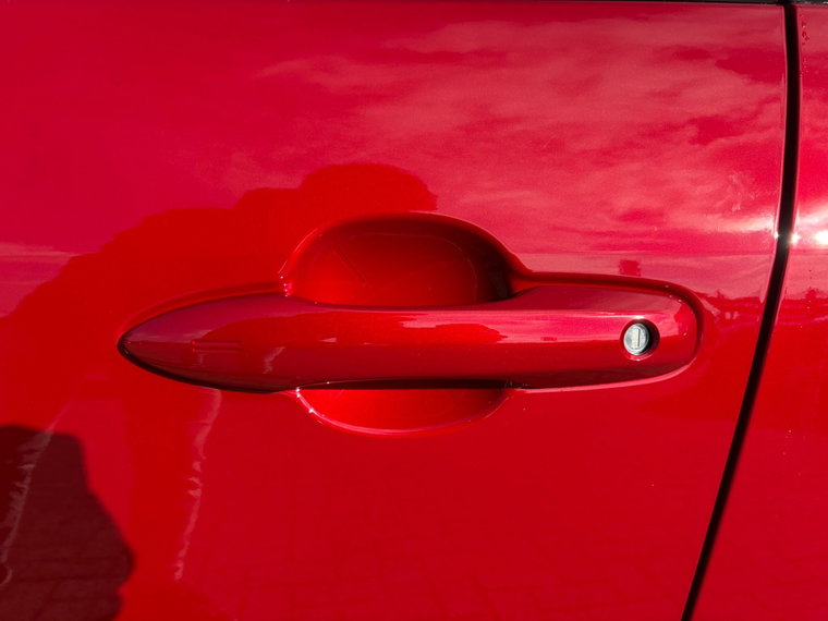 Vehicle Image 38
