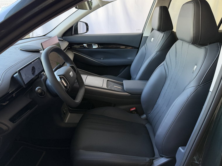 Vehicle Image 19