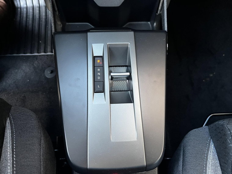 Vehicle Image 24