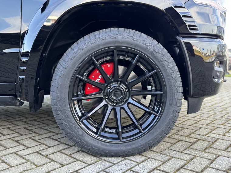 Vehicle Image 32