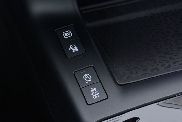 Vehicle Image 32