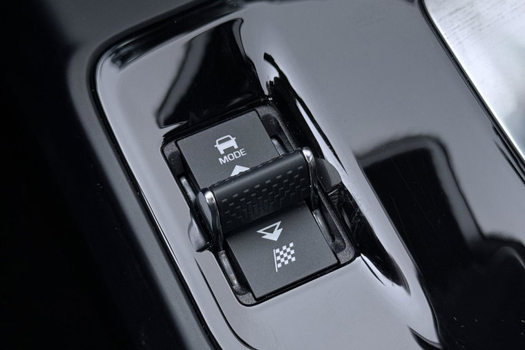 Vehicle Image 33