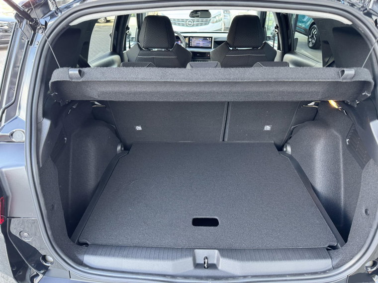 Vehicle Image 22