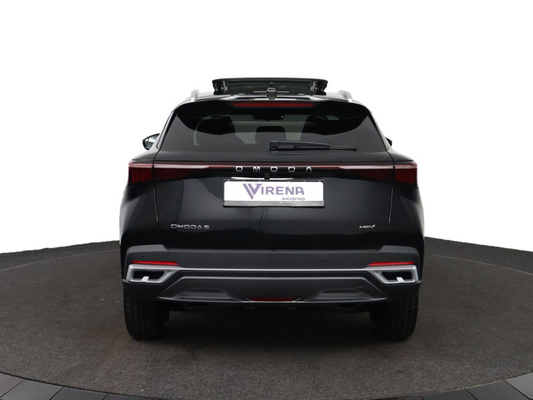 Vehicle Image 6