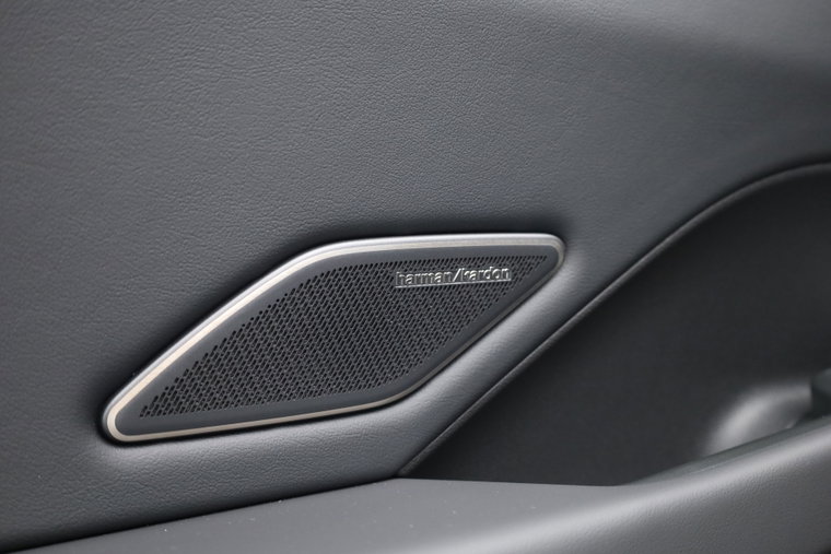 Vehicle Image 48