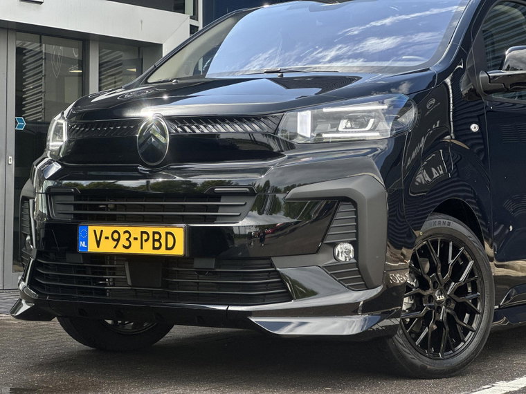 Vehicle Image 35