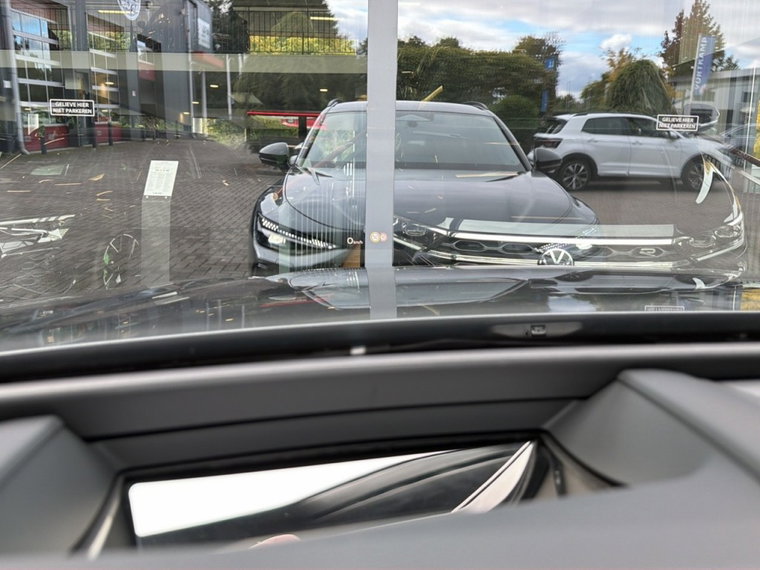 Vehicle Image 28