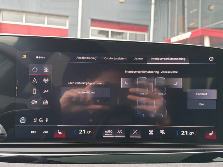 Vehicle Image 38